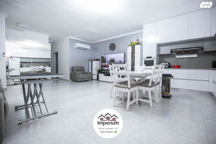 דו משפחתי, הר ארבל, אורנים, מעלות תרשיחא