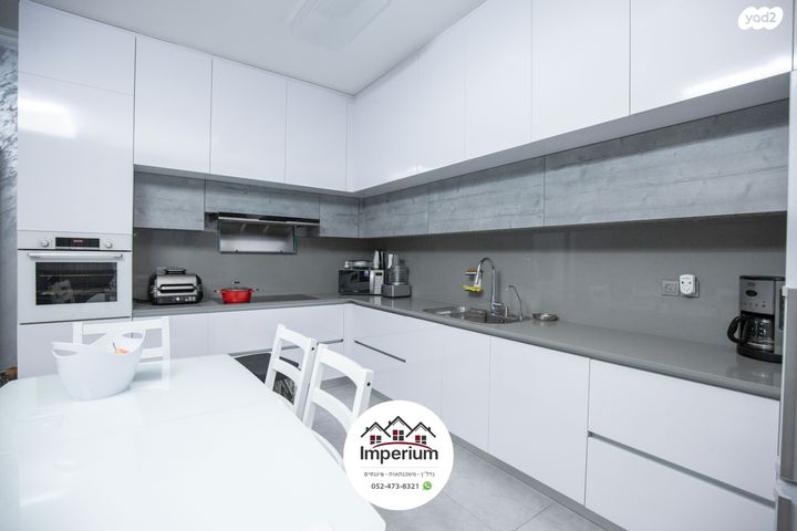 דו משפחתי, הר ארבל, אורנים, מעלות תרשיחא