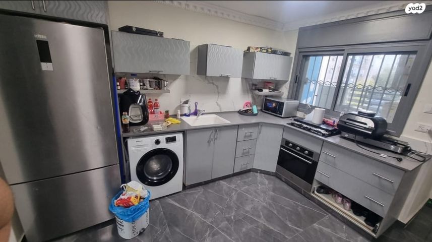 מעפילי אגוז 88