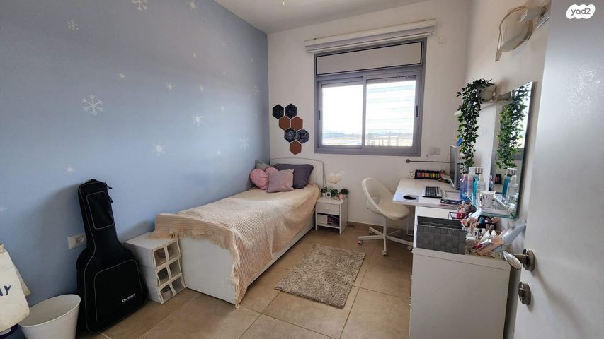 דירה, רמת אמיר, קדימה צורן