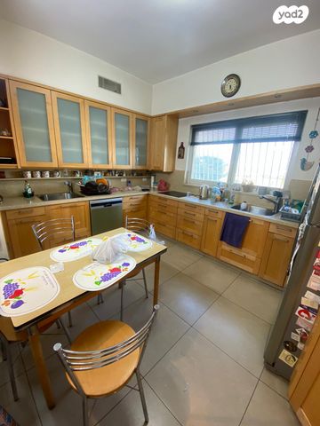 דירה, חזקיהו המלך, קטמון הישנה, ירושלים