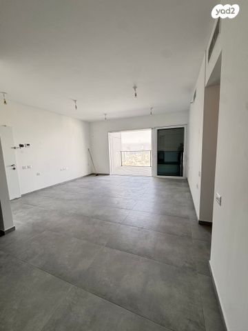 דירה, אריאל שרון, סיטי, גבעתיים