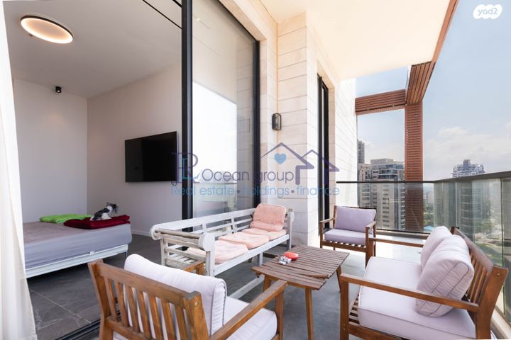 דירה, אריק לביא 18, עיר ימים, נתניה