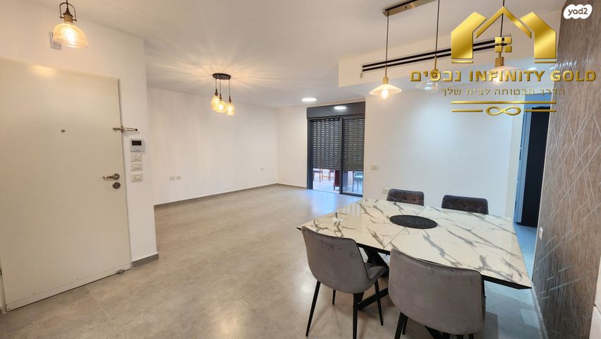 דירה, יקינטון, הפרחים, חריש