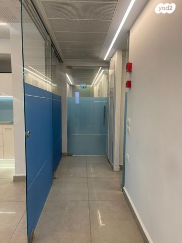 משרדים, בורסה, רמת גן