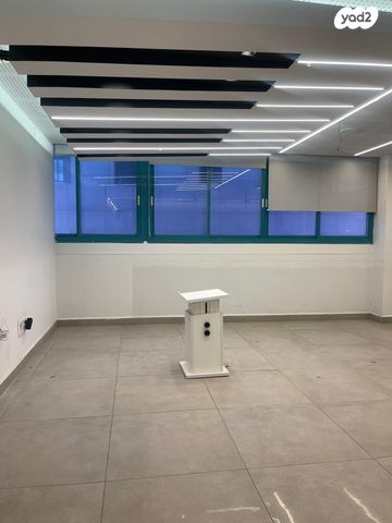 משרדים, בורסה, רמת גן