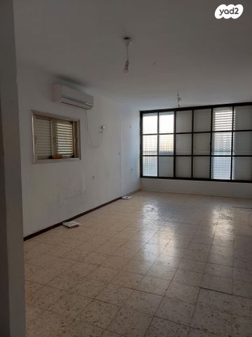 דירה, מקס נורדאו 17, ג' / מרכז מזרח העיר, רחובות