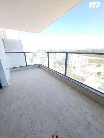 דירה, לוטם, הפרחים, חריש