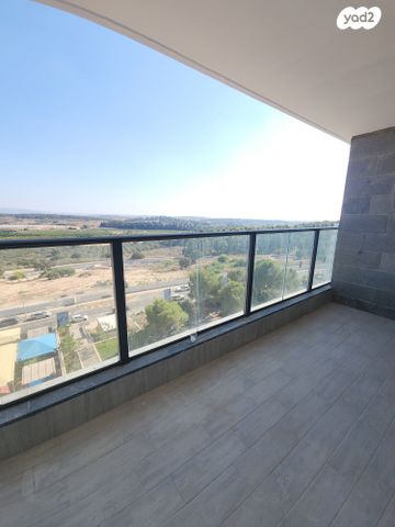 דירה, לוטם, הפרחים, חריש