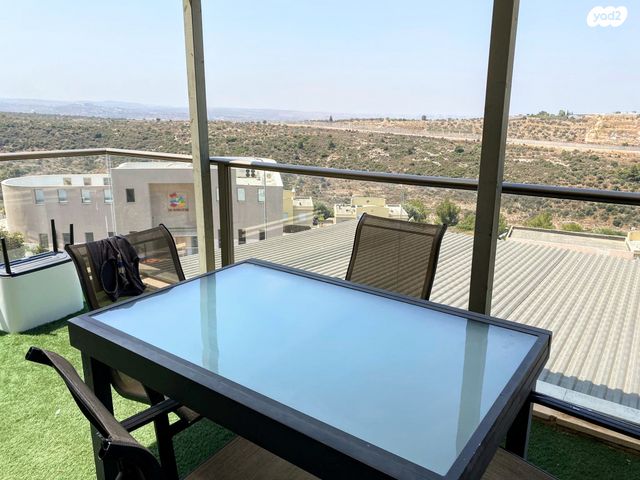 דירה, גליל, גבעת טל, אלפי מנשה