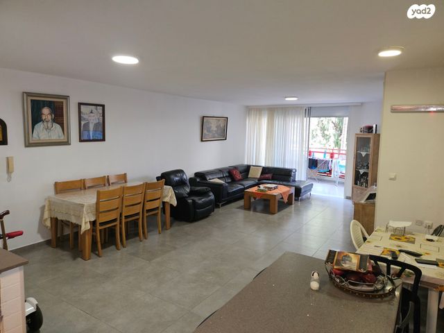 דירה, הזמורה, קרית כרמים, ראשון לציון