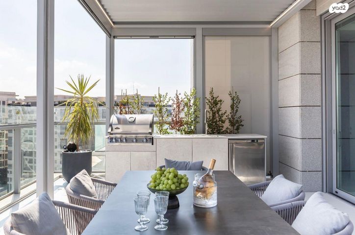 גג/ פנטהאוז, אליהו ברלין, אזורי חן, גימל החדשה, תל אביב יפו