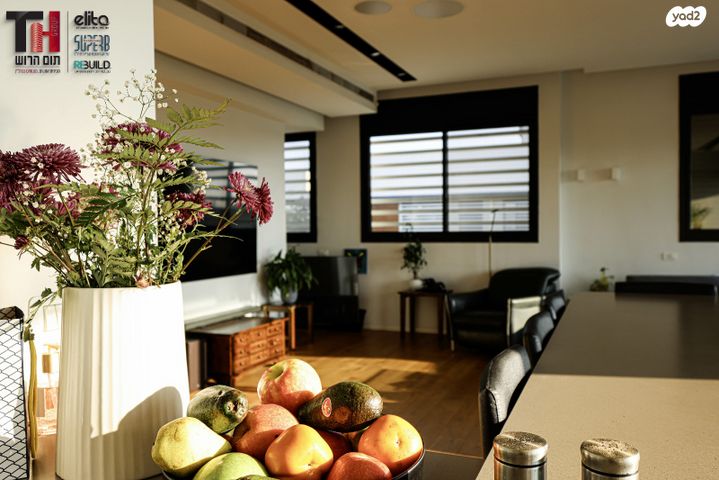 גג/ פנטהאוז, חיים בר לב, קרית קריניצי, רמת גן