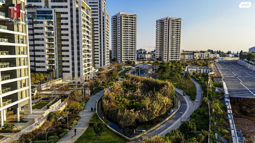 גג/ פנטהאוז, חיים בר לב, קרית קריניצי, רמת גן