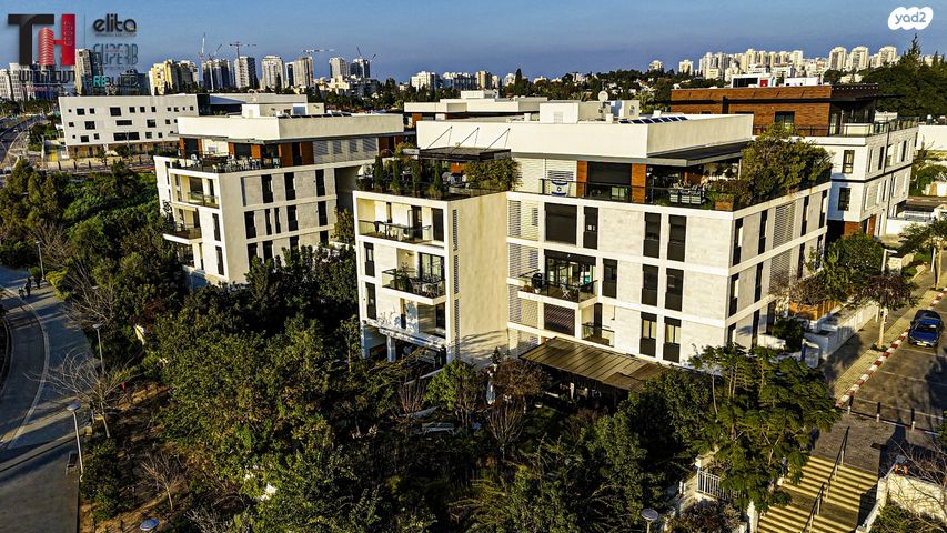 גג/ פנטהאוז, חיים בר לב, קרית קריניצי, רמת גן