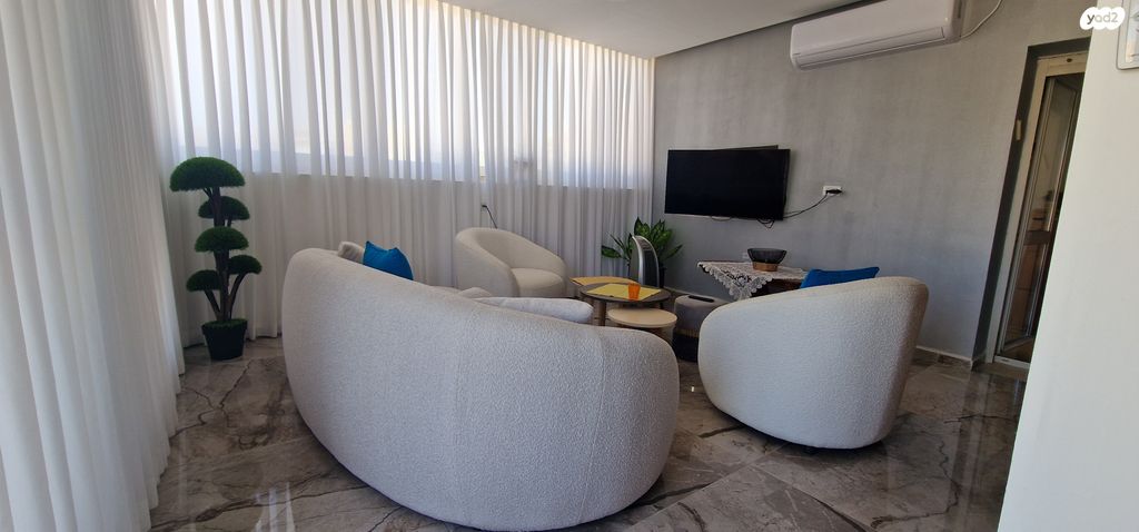 גג/ פנטהאוז, הרב אריה בינה, חומת שמואל, הר חומה, ירושלים