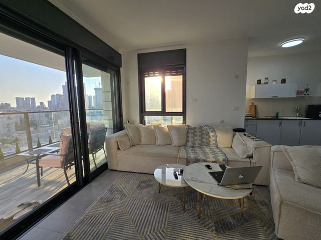 דירה, גבעתיים