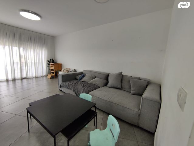 דירה, הנמל, נאות רבין, יבנה