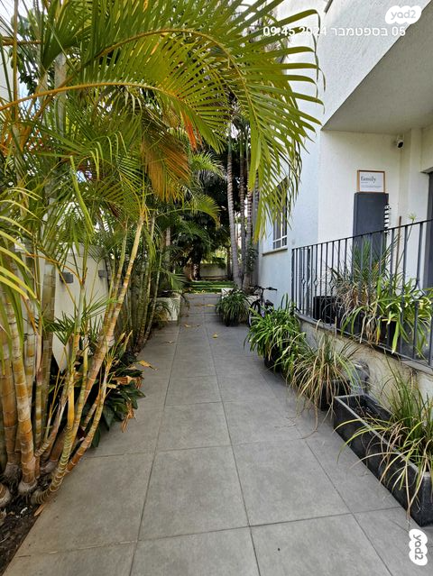 דו משפחתי, בית דגן