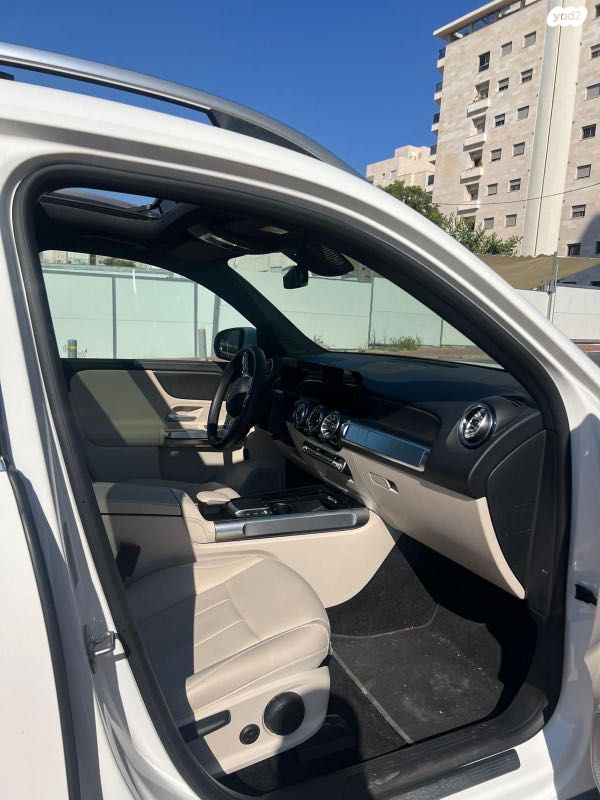 מרצדס-בנץ EQB