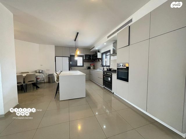 בית פרטי/ קוטג', מרמורק, רחובות