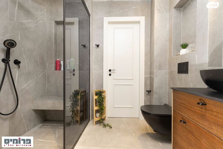 גג/ פנטהאוז, דרך כרמית 12, עין כרם, ירושלים