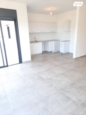 דירה, שוהם, אבני חן, חריש