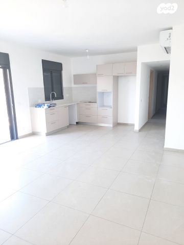 דירת גן, שוהם, אבני חן, חריש