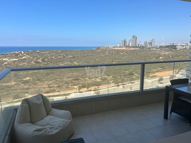 עוזי חיטמן 