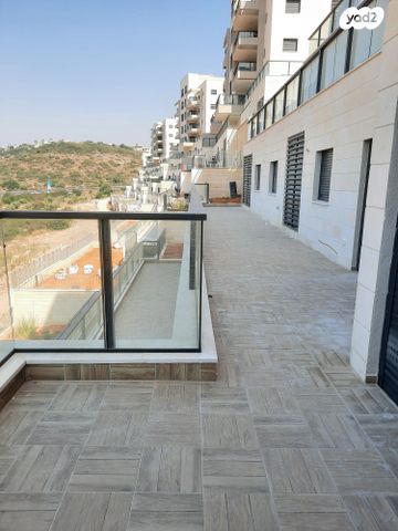 דירת גן, שוהם, אבני חן, חריש