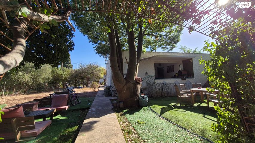 בית פרטי/ קוטג', נביעות, כפר חיטים, כפר חיטים