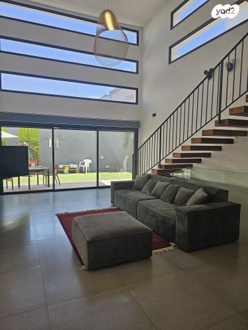 בית פרטי/ קוטג', להבים