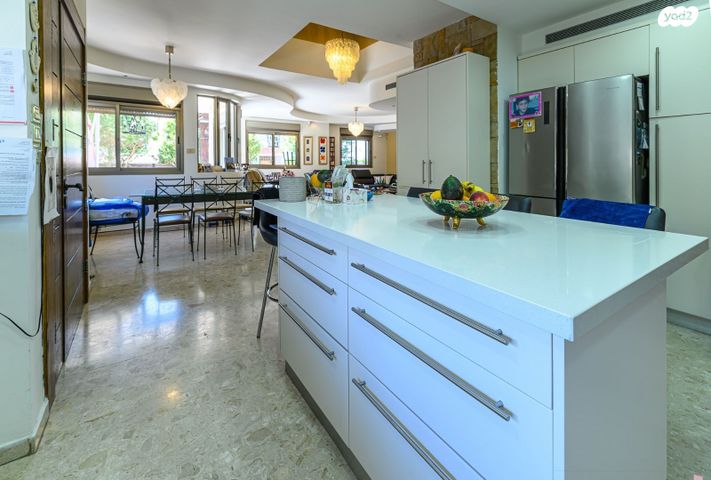 בית פרטי/ קוטג', משה סנה, נתניה