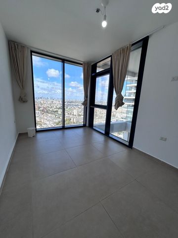 דירה, הרב ניסנבאום 37, בת ים