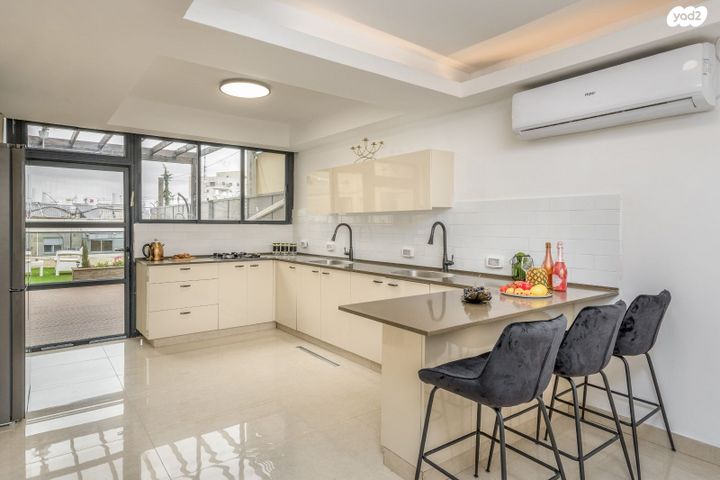 דירת גן, אגריפס, מחנה יהודה - לב העיר, ירושלים