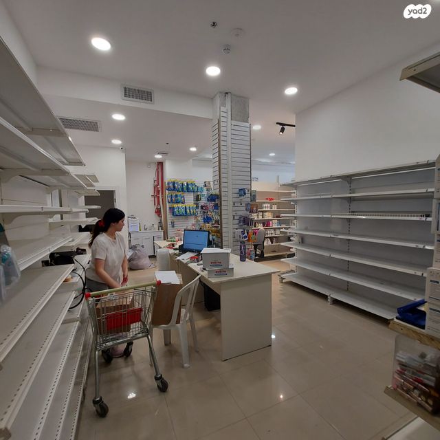 חנויות/ שטח מסחרי, חיים לנדאו, בן גוריון, חולון