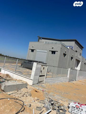 חנויות/ שטח מסחרי, נהורה