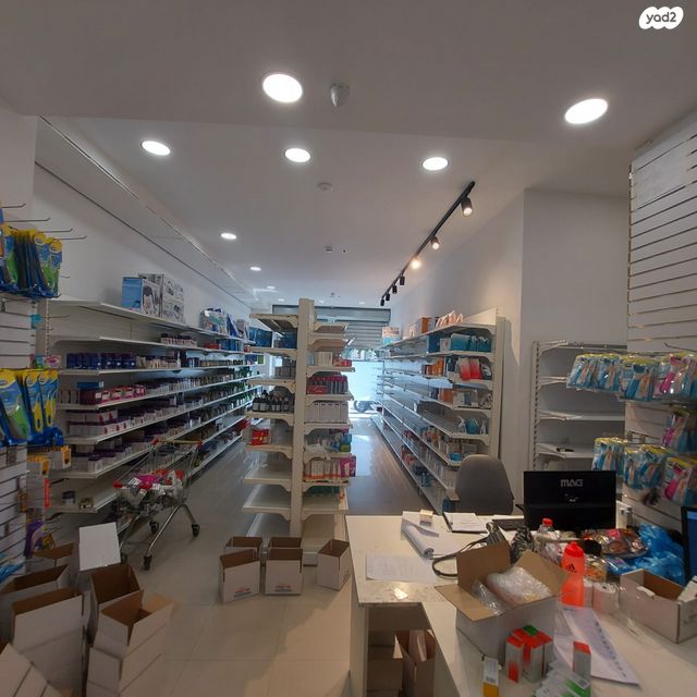 חנויות/ שטח מסחרי, חיים לנדאו, בן גוריון, חולון