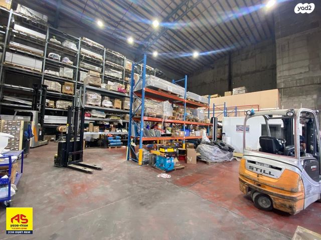 מחסנים, קרית שדה התעופה / איירפורט סיטי