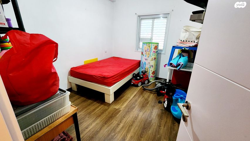 דו משפחתי, החרמון 7, רובע א', אריאל