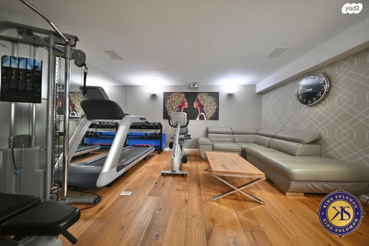 דו משפחתי, סביון