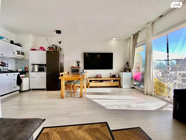 דירה, שדרות רחבעם זאבי 2, גבעת אולגה, חדרה