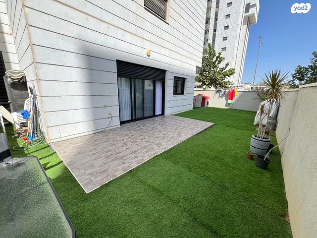 דירת גן, אריאל שרון, נווה שרון / שער העיר, נתיבות