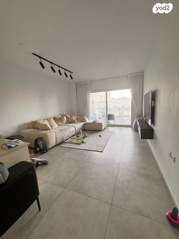 דירה, אריאל שרון, סיטי, גבעתיים