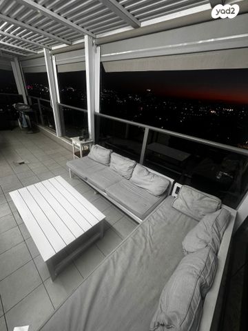 גג/ פנטהאוז, ז'בוטינסקי, יצחק שדה, אזור