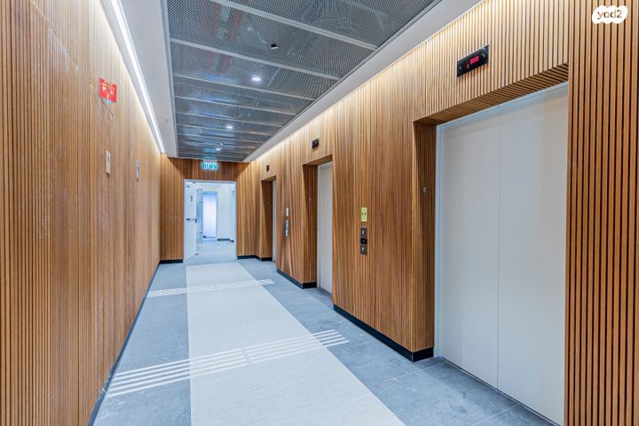 משרדים, ילדי טהרן 8, ראשון לציון