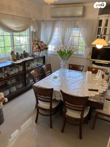 בית פרטי/ קוטג', מאיר בר אילן, צפון מזרח מרכז העיר, נתניה