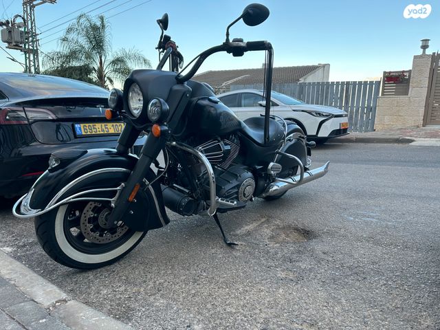 אינדיאן Chief Dark Horse