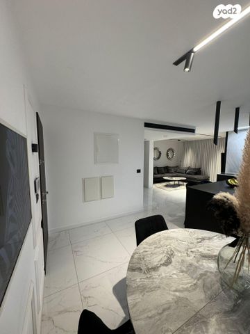 גג/ פנטהאוז, המכבים 48, המכבים, גבעת זאב