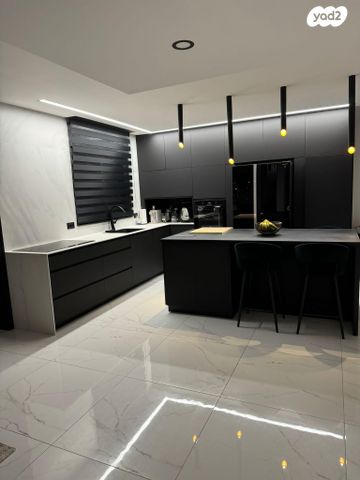 גג/ פנטהאוז, המכבים 48, המכבים, גבעת זאב